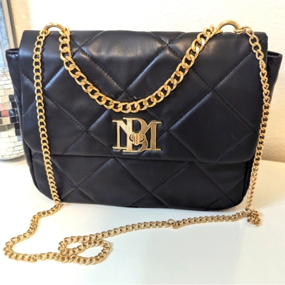 Badgley Mischka Black Large Chain Crossbody Bag with Big Diamond Quilting